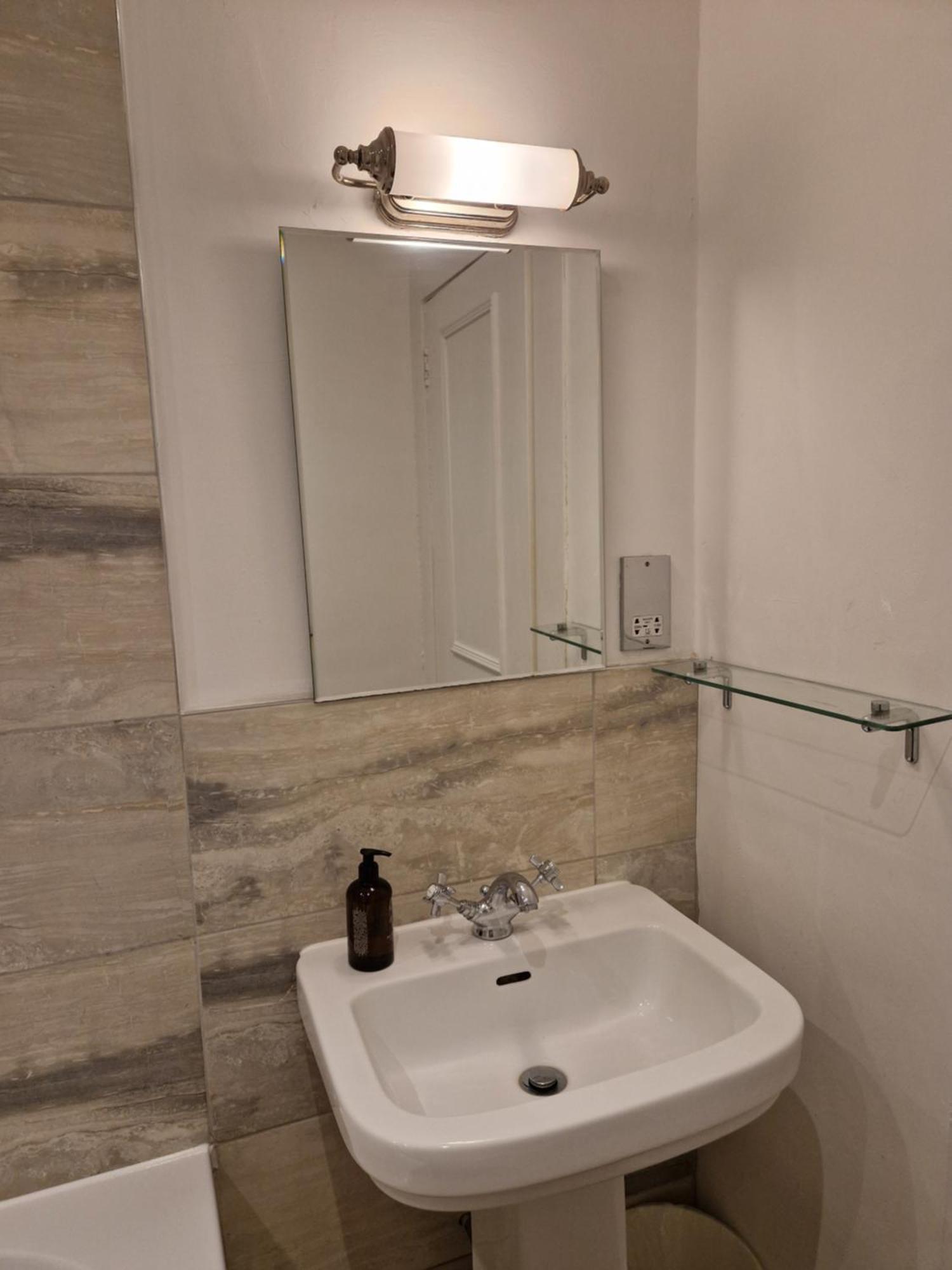 Apartment Joivy Gorgeous Georgian Flat In New Town