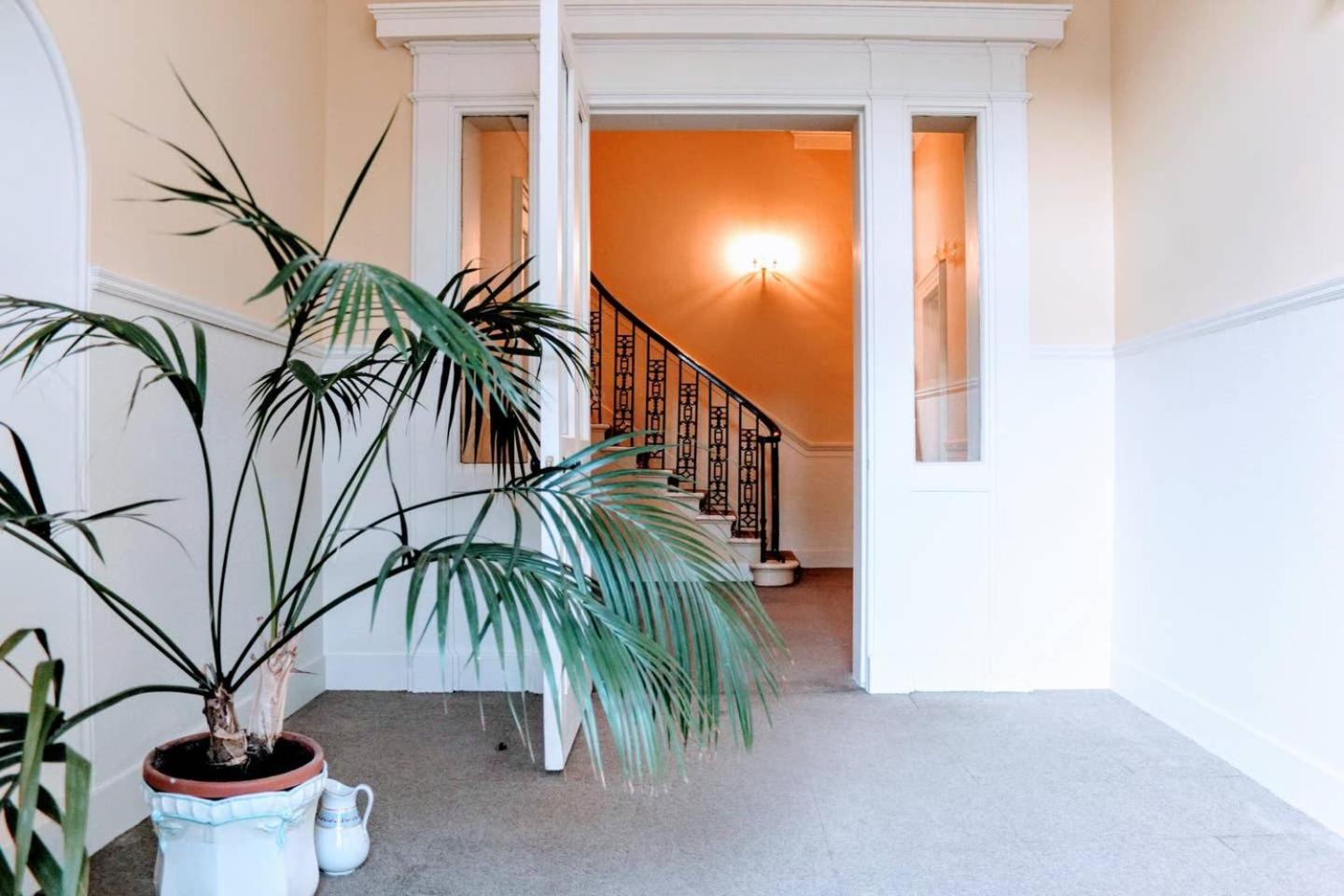 Joivy Gorgeous Georgian Flat In New Town Apartment